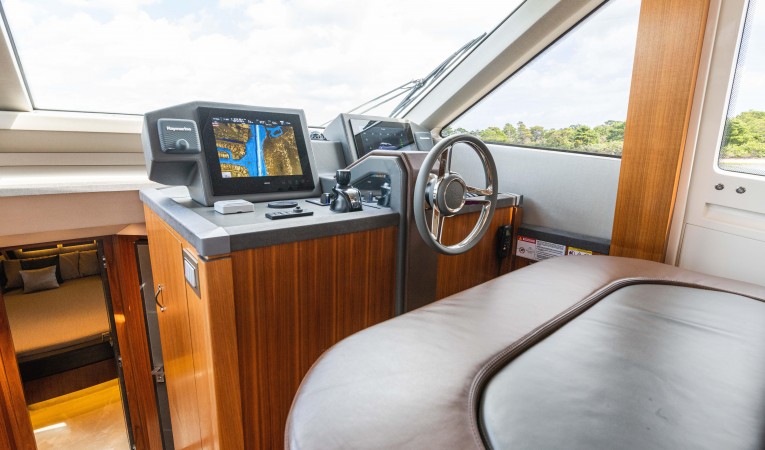 65 Monte Carlo Yachts 