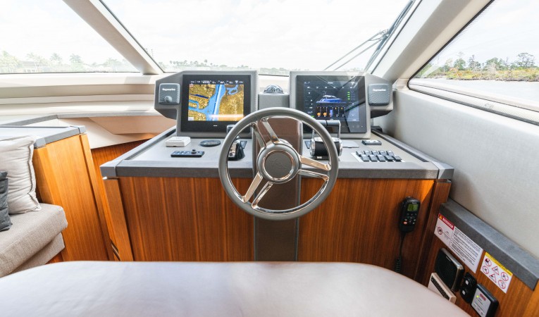 65 Monte Carlo Yachts 