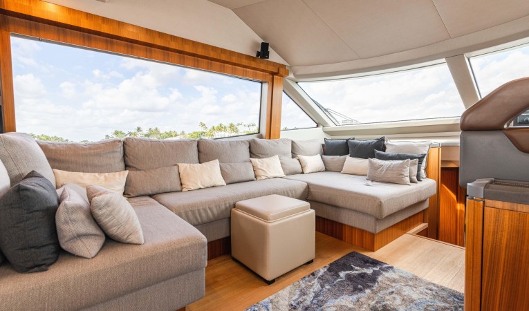 65 Monte Carlo Yachts 