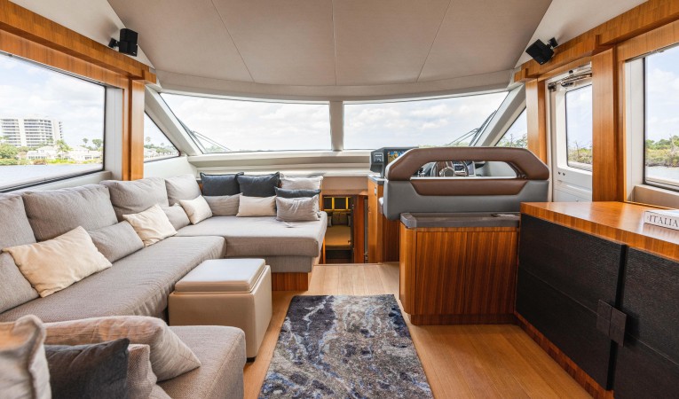 65 Monte Carlo Yachts 