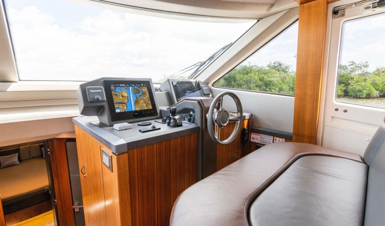 65 Monte Carlo Yachts 