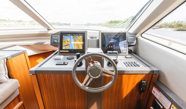 65 Monte Carlo Yachts 