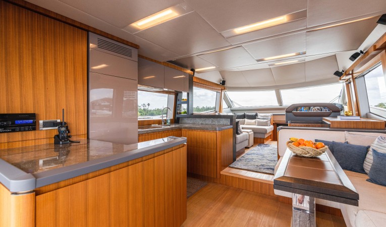 65 Monte Carlo Yachts 