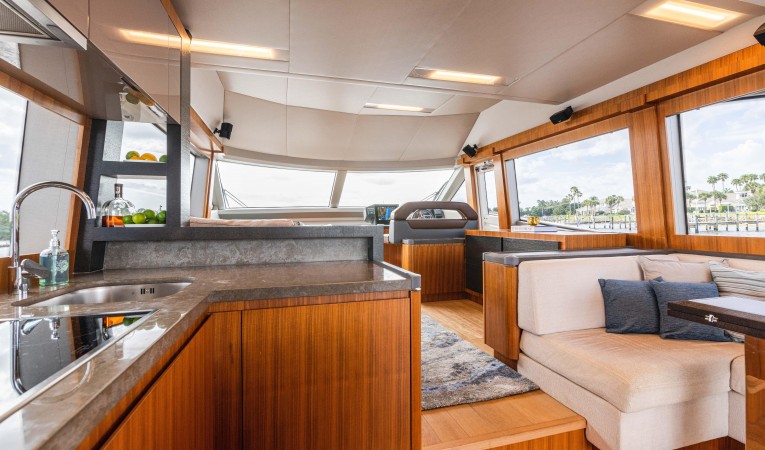 65 Monte Carlo Yachts 