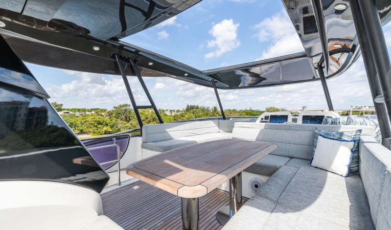 65 Monte Carlo Yachts 