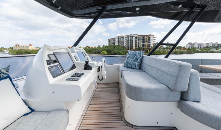 65 Monte Carlo Yachts 