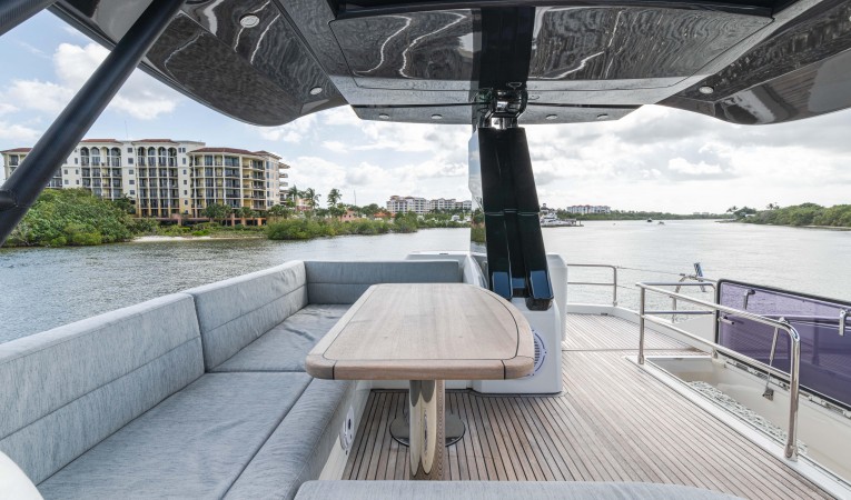 65 Monte Carlo Yachts 