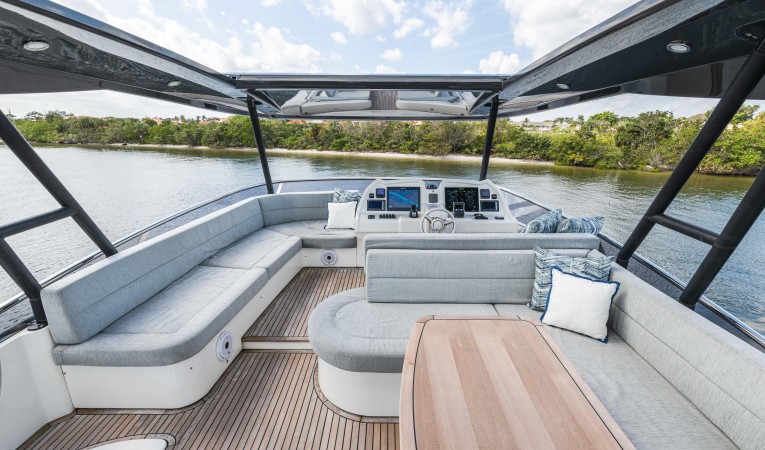 65 Monte Carlo Yachts 