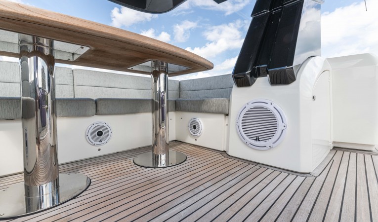 65 Monte Carlo Yachts 