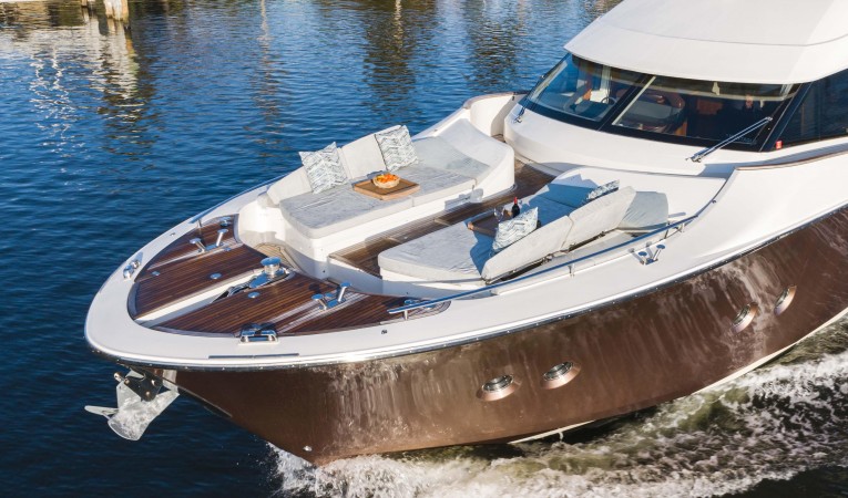 65 Monte Carlo Yachts 