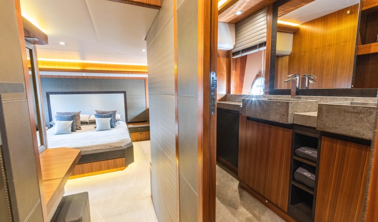 65 Monte Carlo Yachts 