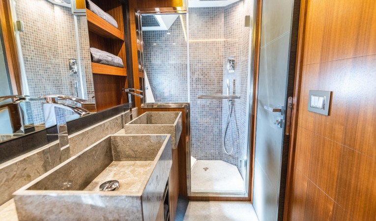 65 Monte Carlo Yachts 