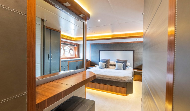 65 Monte Carlo Yachts 