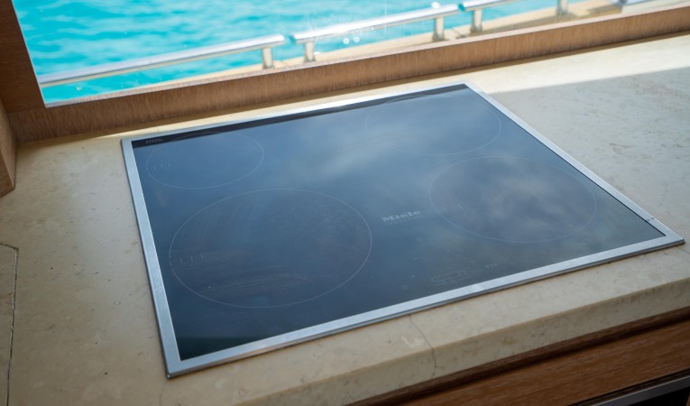 76 Monte Carlo Yachts 