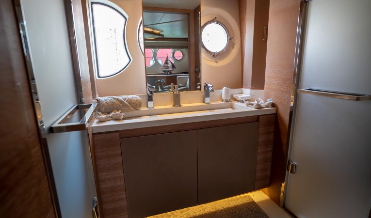 76 Monte Carlo Yachts 