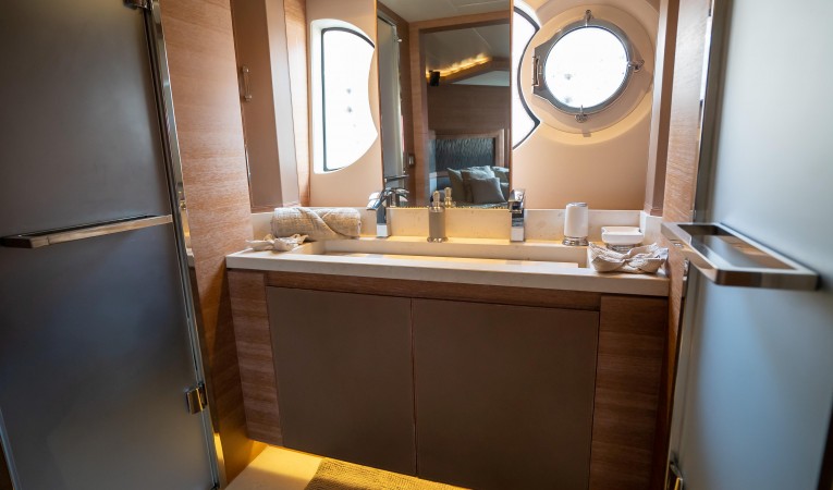 76 Monte Carlo Yachts 