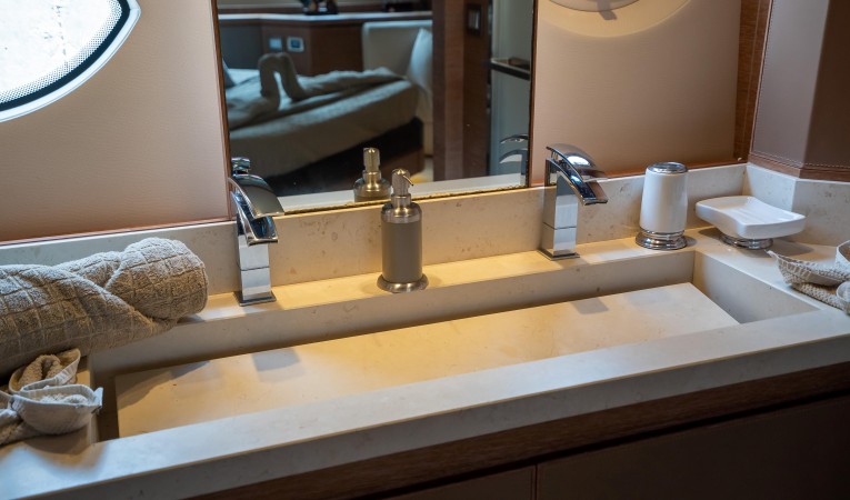 76 Monte Carlo Yachts 