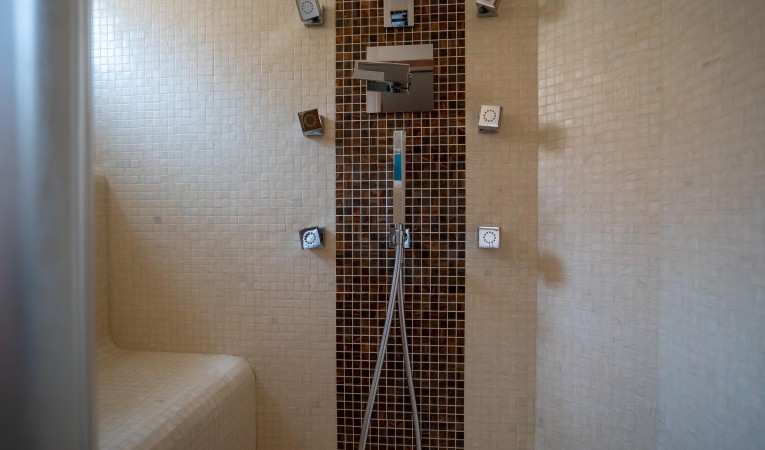 76 Monte Carlo Yachts 