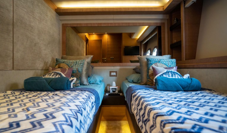 76 Monte Carlo Yachts 