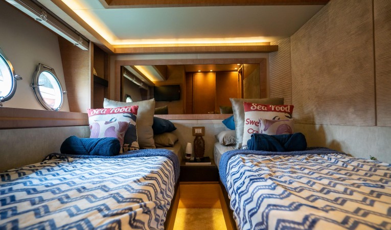 76 Monte Carlo Yachts 