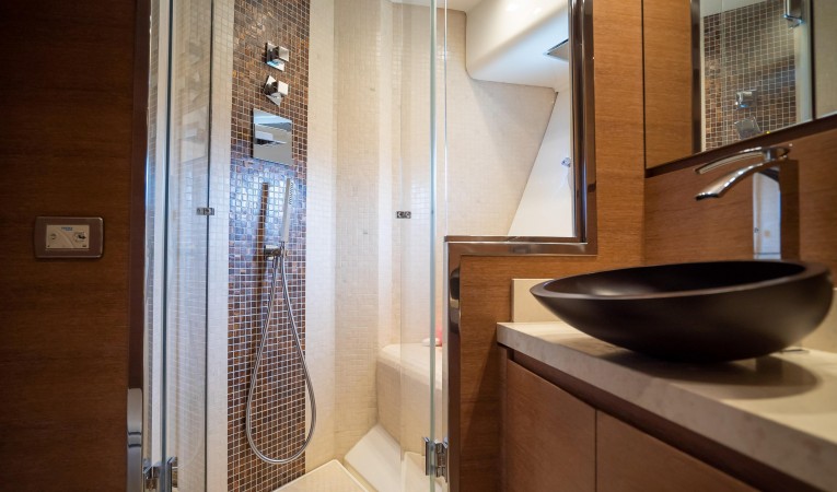 76 Monte Carlo Yachts 