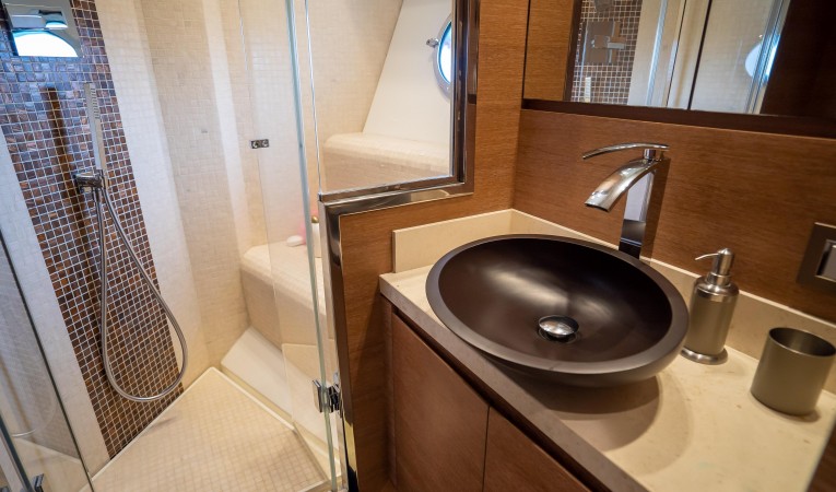 76 Monte Carlo Yachts 