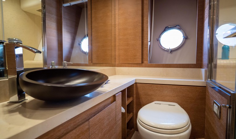 76 Monte Carlo Yachts 