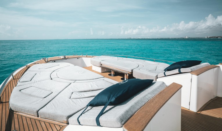 76 Monte Carlo Yachts 