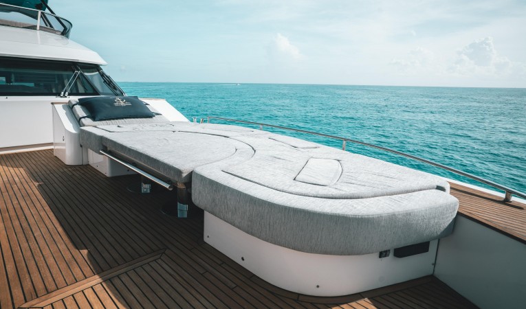 76 Monte Carlo Yachts 