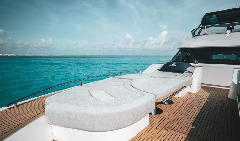 76 Monte Carlo Yachts 