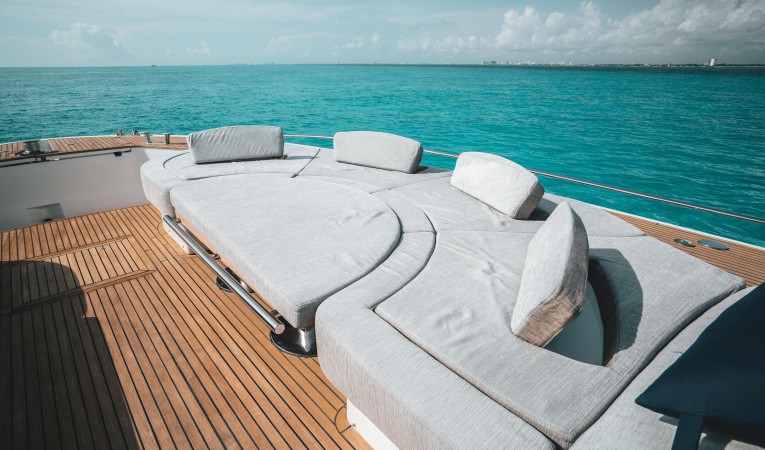 76 Monte Carlo Yachts 