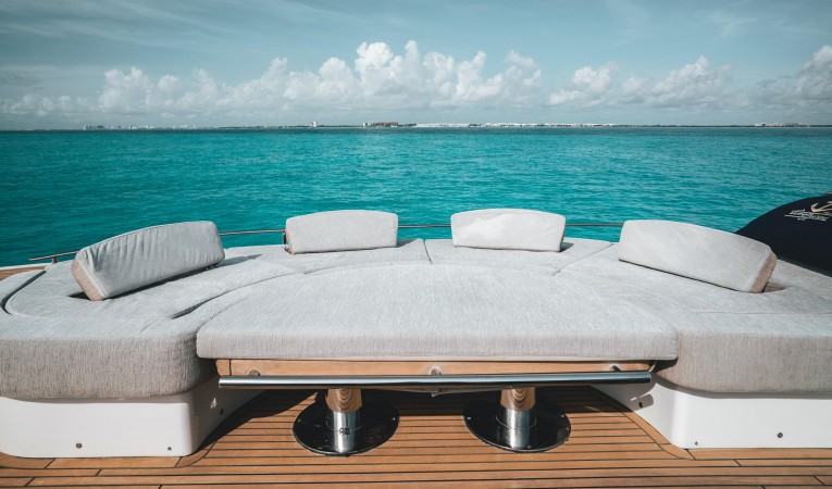 76 Monte Carlo Yachts 