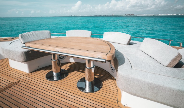 76 Monte Carlo Yachts 