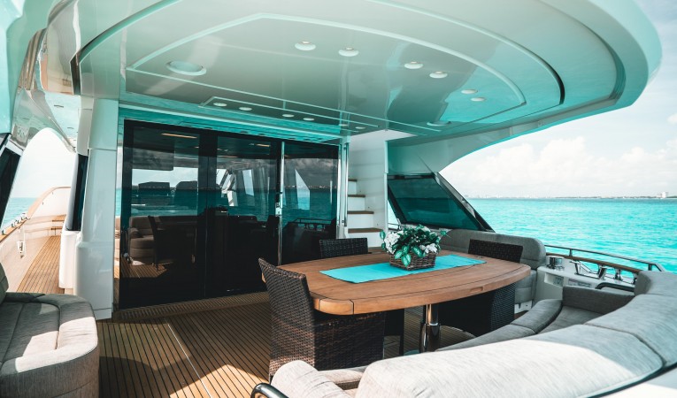 76 Monte Carlo Yachts 