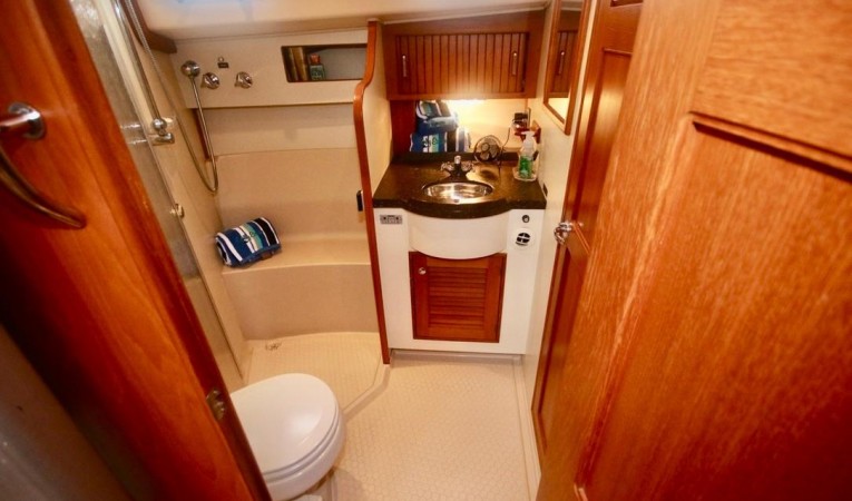 45 Island Packet Forward head and shower