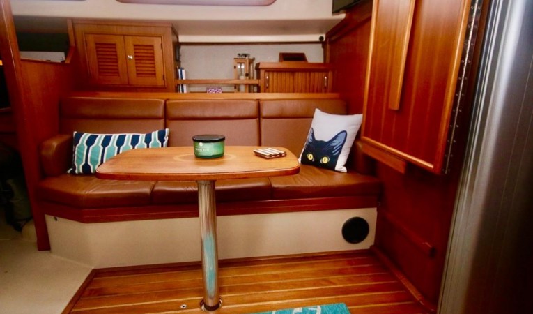 45 Island Packet Port settee
