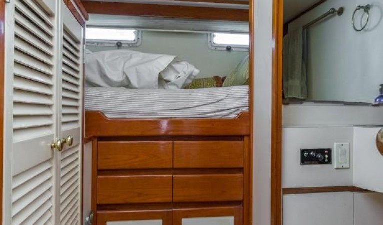 93 Nordlund Captains Quarters Behind Bridge