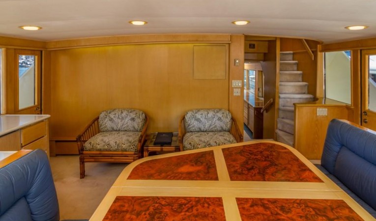 93 Nordlund Dining Table / Lounge room forward