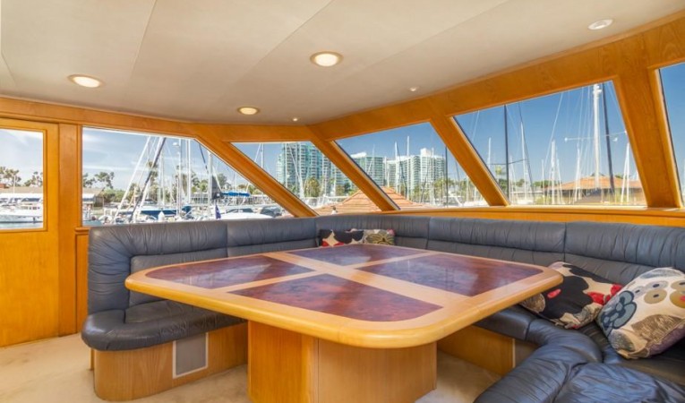 93 Nordlund Dining table lounge room forward