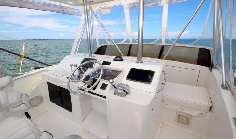 35 Ocean Yachts Flybridge 1