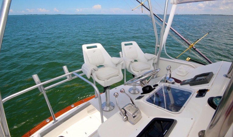 35 Ocean Yachts Flybridge 4