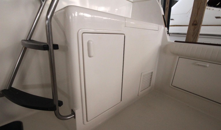 35 Ocean Yachts Tackle Storage Compartment