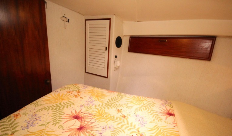 35 Ocean Yachts Master Stateroom 4