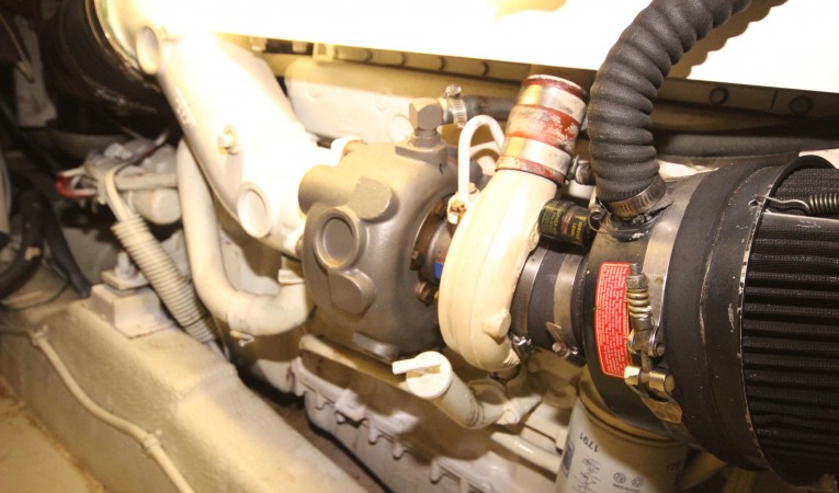 35 Ocean Yachts Port Engine