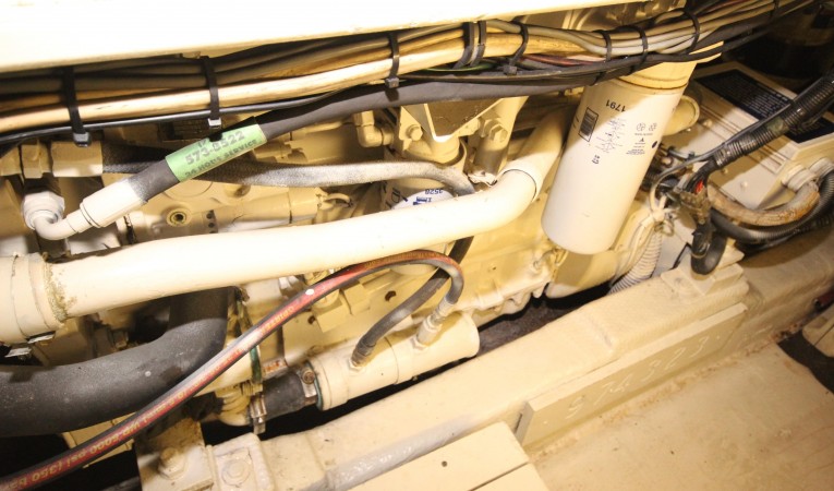 35 Ocean Yachts Starboard Engine