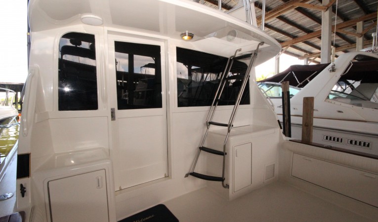 35 Ocean Yachts Cockpit 5