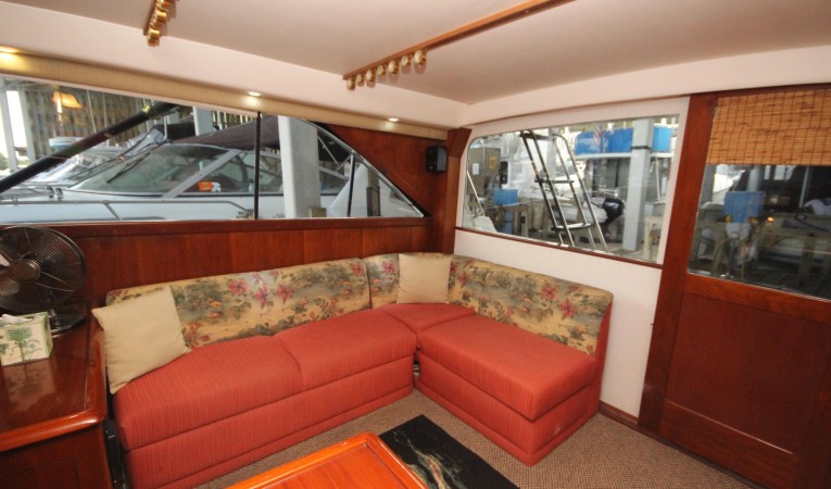 35 Ocean Yachts Salon 4