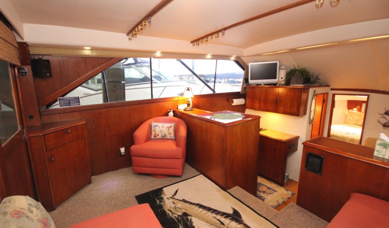 35 Ocean Yachts Salon 2