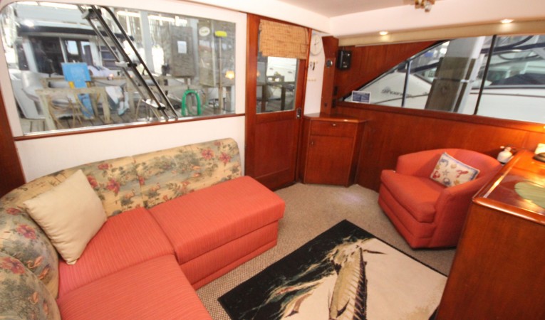 35 Ocean Yachts Salon 3