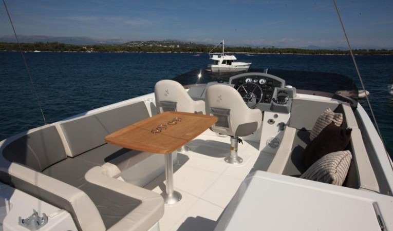 44 Beneteau 